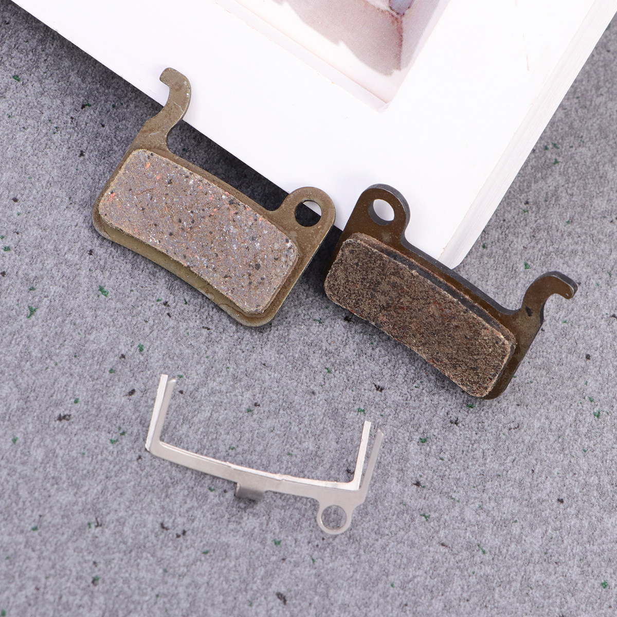 2 ชุด ผ้าเบรกกึ่งโลหะเรซิน เสี - Brake Pads Bike บทวิจารณ์และราคา
